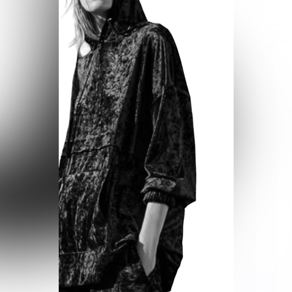 Zara black crushed  Velvet hooded sweatshirt Sz M - Picture 1 of 13